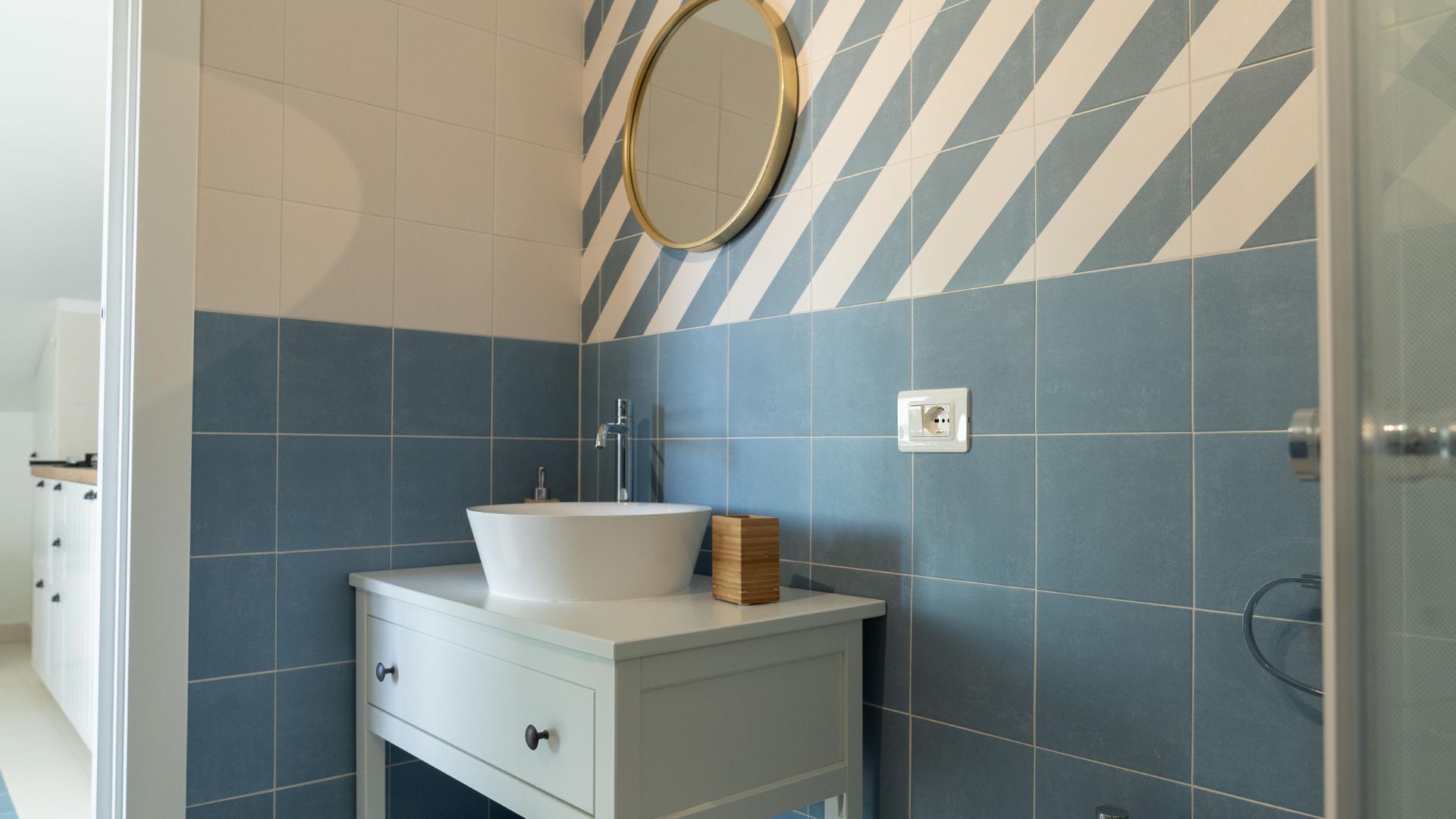 xr:d:DAGCIv1ht8M:6,j:1452835444858325771,t:24041119